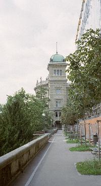 thun.jpg (16888 bytes)